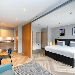 Staycity West End Lejlighedshotel